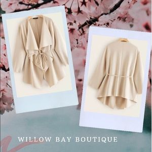 🔹New wt Tags! Cream waterfall jacket wt belt.